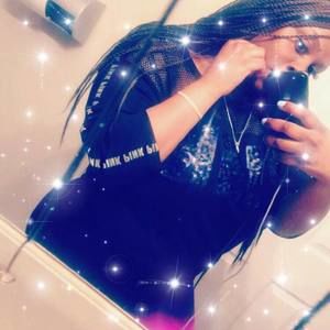 Meet your Posher, Queena